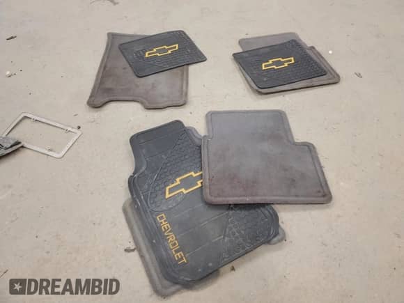 2004 Chevrolet Aveo LS z VIN KL1TJ52614B258568, wystawiony jako Copart lot #84412874 z przebiegiem 150 051 mil mil oraz Czysty tytuł • Clean title. Historia ofert i sprzedaży dostępna na DreamBid. Obrazek 13.