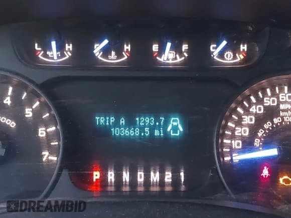 ✅ 2011 Ford F-150 XL • VIN: 1FTMF1CM4BKE03409 • Lot: 43380101. Listed on IAAI with 103,668 mi. Free auction sales archive from the USA and detailed vehicle history report at DreamBid. Image 7.