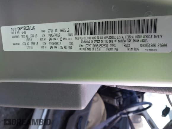 ✅ 2008 Dodge 1500 ST • VIN: 1D7HA16K18J212206 • Lot: 43668762. Wystawiony na IAAI z przebiegiem 300 030 mil. Bezpłatny archiwum sprzedaży aukcyjnych z USA i szczegółowy raport historii pojazdu na DreamBid. Zdjęcie 9.