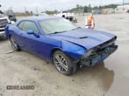 ✅ 2019 Dodge Challenger SXT • VIN: 2C3CDZGG6KH607239 • Lot: 42238314. Wystawiony na IAAI z przebiegiem 139 171 mil. Bezpłatny archiwum sprzedaży aukcyjnych z USA i szczegółowy raport historii pojazdu na DreamBid. Zdjęcie 1.