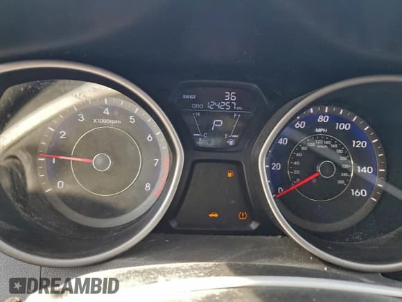 ✅ 2013 Hyundai Elantra GLS • VIN: KMHDH4AE5DU762682 • Lot: 92309335. Listed on Copart with 124,257 mi. Free auction sales archive from the USA and detailed vehicle history report at DreamBid. Image 9.