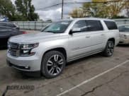 ✅ 2017 Chevrolet Suburban Premier • VIN: 1GNSKJKC9HR260217 • Lot: 76479794. Wystawiony na Copart z przebiegiem 132 941 mil. Bezpłatny archiwum sprzedaży aukcyjnych z USA i szczegółowy raport historii pojazdu na DreamBid. Zdjęcie 1.