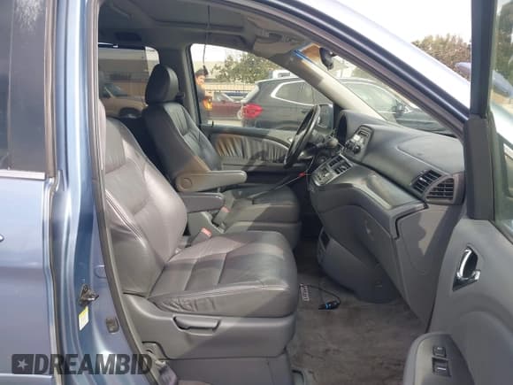 ✅ 2006 Honda Odyssey EX-L • VIN: 5FNRL38786B113724 • Lot: 43684169. Listed on IAAI with 180,565 mi. Free auction sales archive from the USA and detailed vehicle history report at DreamBid. Image 5.
