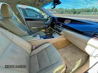✅ 2013 Lexus ES 250 • VIN: JTHBK1GG4D2064353 • Лот: 94740285. Опубликован ранее на Copart с пробегом 128 825 миль. Бесплатный доступ к архиву аукционных продаж из США и подробный отчёт об истории автомобиля на DreamBid. Изображение 5.