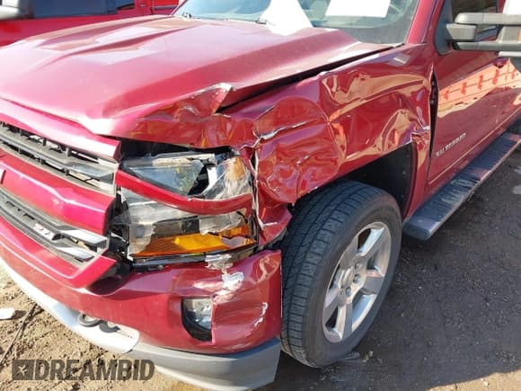 ✅ 2018 Chevrolet Silverado 1500 LT • VIN: 3GCUKREC4JG493522 • Lot: 43412461. Wystawiony na IAAI z przebiegiem 123 740 mil. Bezpłatny archiwum sprzedaży aukcyjnych z USA i szczegółowy raport historii pojazdu na DreamBid. Zdjęcie 6.