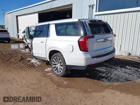 ✅ 2023 GMC Yukon XL Denali • VIN: 1GKS2JKT5PR214606 • Lot: 41370344. Wystawiony na IAAI z przebiegiem Nie podano. Bezpłatny archiwum sprzedaży aukcyjnych z USA i szczegółowy raport historii pojazdu na DreamBid. Zdjęcie 3.