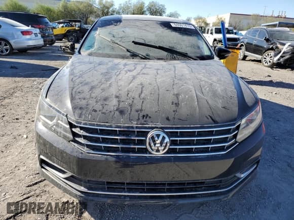 ✅ 2019 Volkswagen Passat Wolfsburg Edition • VIN: 1VWLA7A38KC000838 • Лот: 84001415. Опубликован ранее на Copart с пробегом 51 698 миль. Бесплатный доступ к архиву аукционных продаж из США и подробный отчёт об истории автомобиля на DreamBid. Изображение 5.