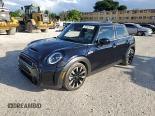 ✅ 2024 MINI Hardtop 4 Door Cooper S • VIN: WMW53DK07R2U58215 • Lot: 84901985. Listed on Copart with 12,119 mi. Free auction sales archive from the USA and detailed vehicle history report at DreamBid. Image 1.