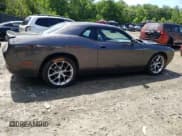 ✅ 2020 Dodge Challenger SXT • VIN: 2C3CDZAG9LH198406 • Lot: 55082374. Wystawiony na Copart z przebiegiem 80 764 mil. Bezpłatny archiwum sprzedaży aukcyjnych z USA i szczegółowy raport historii pojazdu na DreamBid. Zdjęcie 3.