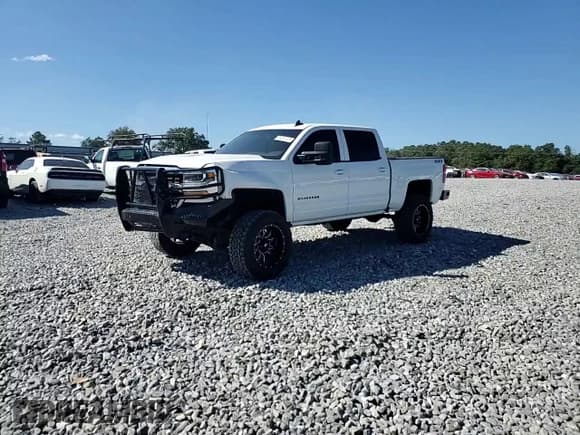 ✅ 2018 Chevrolet Silverado 1500 LT • VIN: 3GCUKREC3JG341022 • Лот: 85091025. Опубликован ранее на Copart с пробегом 114 437 миль. Бесплатный доступ к архиву аукционных продаж из США и подробный отчёт об истории автомобиля на DreamBid. Изображение 13.