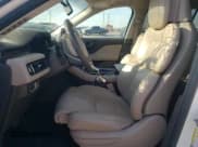 ✅ 2021 Lincoln Aviator Grand Touring • VIN: 5LMYJ8XY8MNL00641 • Lot: 65072733. Listed on Copart with 55,893 mi. Free auction sales archive from the USA and detailed vehicle history report at DreamBid. Image 7.