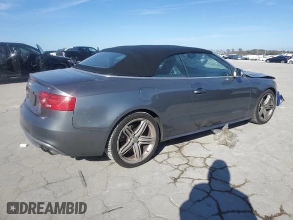 ✅ 2013 Audi S5 Premium Plus • VIN: WAUCGAFH7DN001180 • Lot: 80486344. Wystawiony na Copart z przebiegiem 139 521 mil. Bezpłatny archiwum sprzedaży aukcyjnych z USA i szczegółowy raport historii pojazdu na DreamBid. Zdjęcie 3.