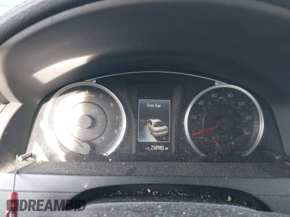 2016 Toyota Camry SE with VIN 4T1BF1FK1GU174566, listed as a IAAI auction lot 43278398 with 258,985 mi miles and . Bid and sale history available at DreamBid. Image 7.