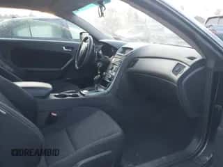 2012 Hyundai Genesis Coupe 2.0T с VIN KMHHT6KD1CU072315, выставлен на аукционе IAAI как лот 41343785 с пробегом 104 218 миль миль и . История ставок и продаж доступна на DreamBid. Изображение 5.