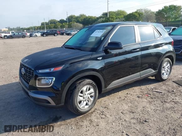 ✅ 2021 Hyundai Venue SE • VIN: KMHRB8A3XMU105678 • Lot: 41742558. Listed on IAAI with 26,188 mi. Free auction sales archive from the USA and detailed vehicle history report at DreamBid. Image 17.