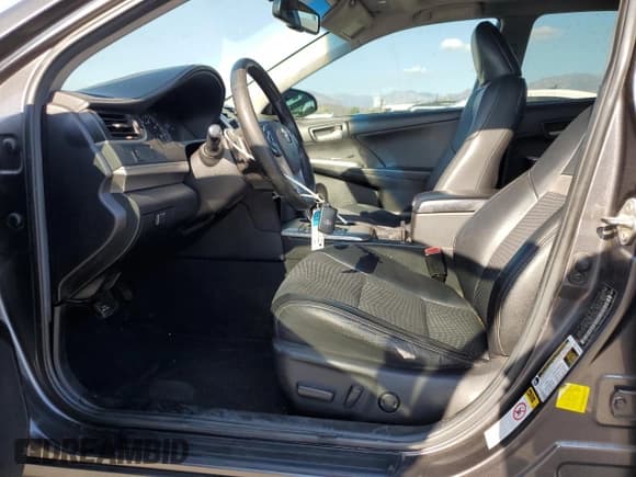 ✅ 2014 Toyota Camry XLE • VIN: 4T1BK1FK5EU026073 • Lot: 81366965. Wystawiony na Copart z przebiegiem 142 778 mil. Bezpłatny archiwum sprzedaży aukcyjnych z USA i szczegółowy raport historii pojazdu na DreamBid. Zdjęcie 7.