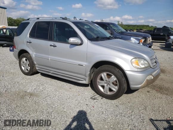 ✅ 2005 Mercedes-Benz M 500 • VIN: 4JGAB75E45A539908 • Lot: 55171955. Listed on Copart with 162,425 mi. Free auction sales archive from the USA and detailed vehicle history report at DreamBid. Image 4.