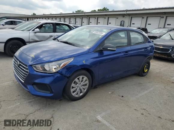 2020 Hyundai Accent SE z VIN 3KPC24A65LE126562, wystawiony jako Copart lot #55925584 z przebiegiem 63 075 mil mil oraz Szkoda całkowita • Salvage title. Historia ofert i sprzedaży dostępna na DreamBid. Obrazek 1.