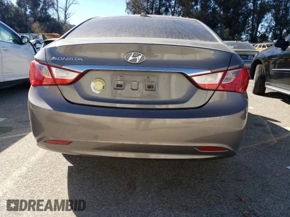 ✅ 2013 Hyundai Sonata GLS • VIN: 5NPEB4AC2DH768099 • Lot: 91893595. Listed on Copart with 142,291 mi. Free auction sales archive from the USA and detailed vehicle history report at DreamBid. Image 6.