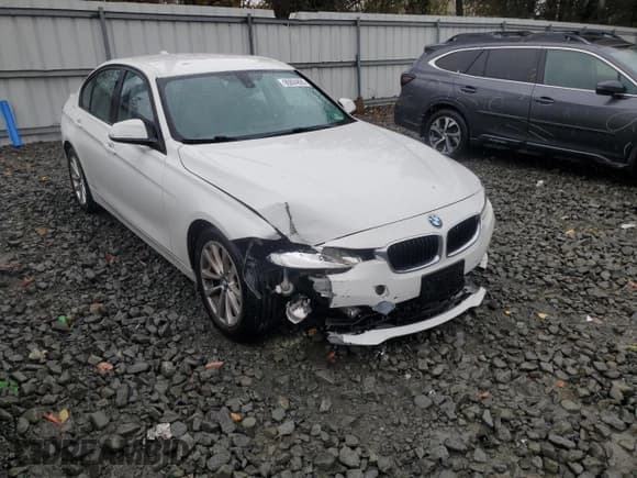 ✅ 2016 BMW 3 Series 320i xDrive • VIN: WBA8E5G59GNT40566 • Лот: 90804865. Опубликован ранее на Copart с пробегом 104 577 миль. Бесплатный доступ к архиву аукционных продаж из США и подробный отчёт об истории автомобиля на DreamBid. Изображение 4.