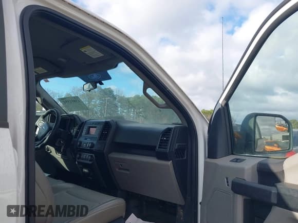 ✅ 2018 Ford F-150 XL • VIN: 1FTFW1E50JFE55982 • Lot: 43891552. Listed on IAAI with 149,170 mi. Free auction sales archive from the USA and detailed vehicle history report at DreamBid. Image 5.