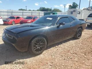 ✅ 2013 Dodge Challenger SXT Plus • VIN: 2C3CDYAG4DH704171 • Лот: 81691675. Опубликован ранее на Copart с пробегом 123 354 миль. Бесплатный доступ к архиву аукционных продаж из США и подробный отчёт об истории автомобиля на DreamBid. Изображение 1.