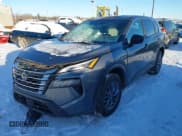 ✅ 2024 Nissan Rogue S • VIN: 5N1BT3AB6RC714501 • Lot: 43564433. Wystawiony na IAAI z przebiegiem 35 161 mil. Bezpłatny archiwum sprzedaży aukcyjnych z USA i szczegółowy raport historii pojazdu na DreamBid. Zdjęcie 17.