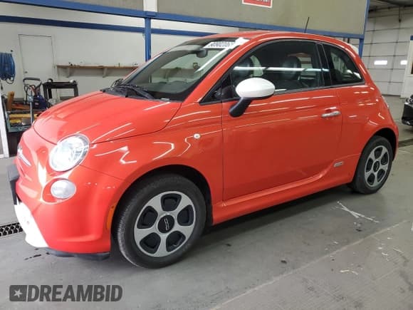 ✅ 2016 FIAT 500e • VIN: 3C3CFFGE3GT113717 • Lot: 90902065. Listed on Copart with 40,232 mi. Free auction sales archive from the USA and detailed vehicle history report at DreamBid. Image 1.