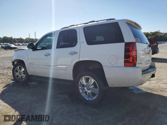 2009 Chevrolet Tahoe LTZ с VIN 1GNFC33079R303405, выставлен на аукционе Copart как лот 87444915 с пробегом 156 586 миль миль и Списание • Salvage title. История ставок и продаж доступна на DreamBid. Изображение 2.