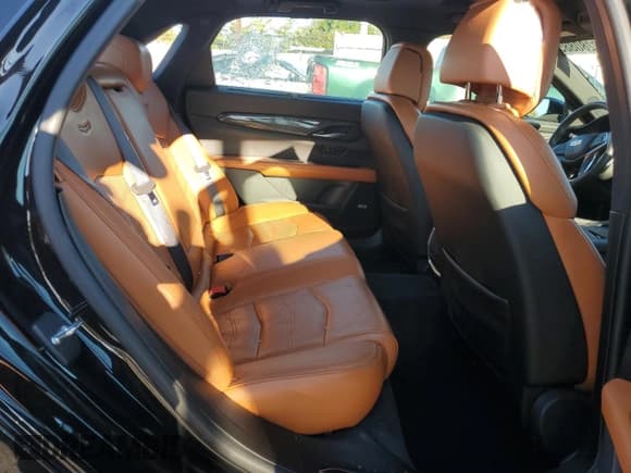 ✅ 2016 Cadillac CT6 Luxury AWD • VIN: 1G6KE5R60GU135886 • Lot: 82280885. Wystawiony na Copart z przebiegiem 77 811 mil. Bezpłatny archiwum sprzedaży aukcyjnych z USA i szczegółowy raport historii pojazdu na DreamBid. Zdjęcie 10.