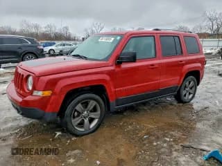 ✅ 2016 Jeep Patriot Sport • VIN: 1C4NJPBA6GD693855 • Лот: 96118095. Опубликован ранее на Copart с пробегом 190 655 миль. Бесплатный доступ к архиву аукционных продаж из США и подробный отчёт об истории автомобиля на DreamBid. Изображение 1.