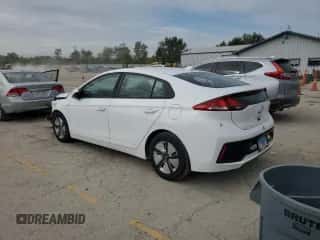 2019 Hyundai Ioniq Blue с VIN KMHC65LCXKU180156, выставлен на аукционе Copart как лот 71618984 с пробегом 103 042 миль миль и Списание • Salvage title. История ставок и продаж доступна на DreamBid. Изображение 2.