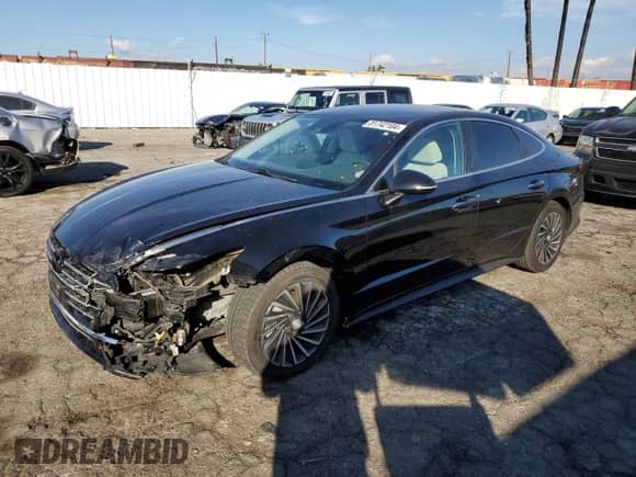 ✅ 2020 Hyundai Sonata Ultimate • VIN: KMHL34JJ1LA010601 • Лот: 81742104. Размещён на Copart с пробегом 69 925 миль миль. Получите бесплатный доступ к архиву аукционных продаж из США и посмотрите подробный отчёт об истории автомобиля на DreamBid. Изображение 1.