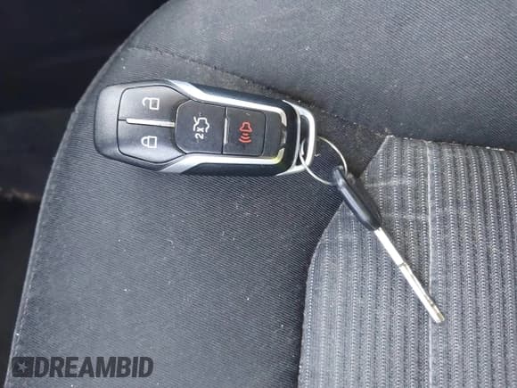 ✅ 2015 Ford Edge SEL • VIN: 2FMTK4J85FBB29261 • Lot: 43680240. Wystawiony na IAAI z przebiegiem 119 650 mil. Bezpłatny archiwum sprzedaży aukcyjnych z USA i szczegółowy raport historii pojazdu na DreamBid. Zdjęcie 11.