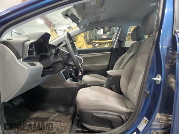 ✅ 2019 Hyundai Elantra SE • VIN: 5NPD74LF9KH454029 • Lot: 70486845. Listed on Copart with 63,440 mi. Free auction sales archive from the USA and detailed vehicle history report at DreamBid. Image 7.