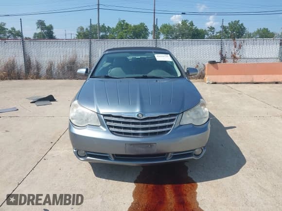 ✅ 2008 Chrysler Sebring Limited • VIN: 1C3LC65MX8N676610 • Лот: 42959725. Опубликован ранее на IAAI с пробегом 130 310 миль. Бесплатный доступ к архиву аукционных продаж из США и подробный отчёт об истории автомобиля на DreamBid. Изображение 12.