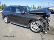 ✅ 2013 Mercedes-Benz GL 550 • VIN: 4JGDF7DE6DA240633 • Лот: 70827595. Опубликован ранее на Copart с пробегом 80 437 миль. Бесплатный доступ к архиву аукционных продаж из США и подробный отчёт об истории автомобиля на DreamBid. Изображение 4.