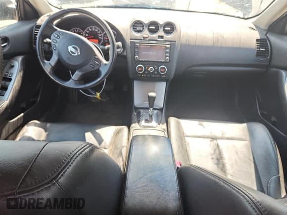 ✅ 2011 Nissan Altima SR • VIN: 1N4BL2AP2BN450297 • Lot: 69613175. Wystawiony na Copart z przebiegiem 92 165 mil. Bezpłatny archiwum sprzedaży aukcyjnych z USA i szczegółowy raport historii pojazdu na DreamBid. Zdjęcie 8.