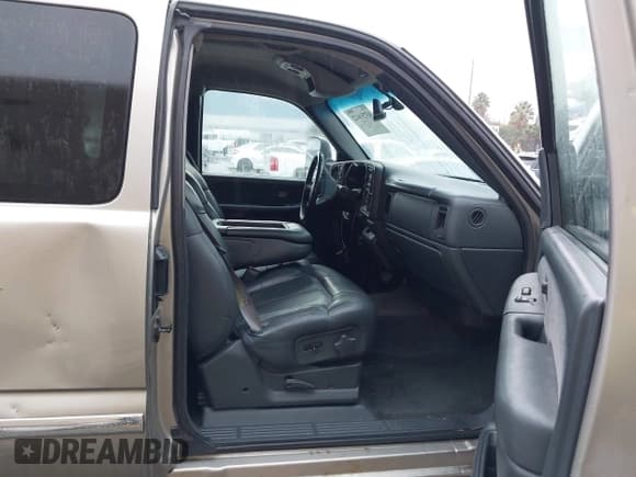 ✅ 2001 GMC Sierra 2500HD SL • VIN: 1GTHK29U91Z283753 • Лот: 43751612. Опубликован ранее на IAAI с пробегом 114 965 миль. Бесплатный доступ к архиву аукционных продаж из США и подробный отчёт об истории автомобиля на DreamBid. Изображение 5.