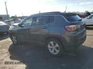 ✅ 2020 Jeep Compass Latitude • VIN: 3C4NJCBB1LT114888 • Lot: 86607295. Wystawiony na Copart z przebiegiem 53 956 mil. Bezpłatny archiwum sprzedaży aukcyjnych z USA i szczegółowy raport historii pojazdu na DreamBid. Zdjęcie 2.