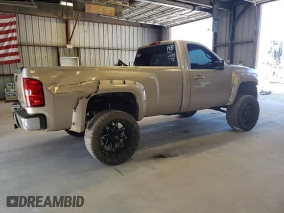 2008 Chevrolet Silverado 1500 Work Truck with VIN 1GCEC14C88E146393, listed as a Copart auction lot 59934714 with 240,847 mi miles and Salvage title. Bid and sale history available at DreamBid. Image 3.