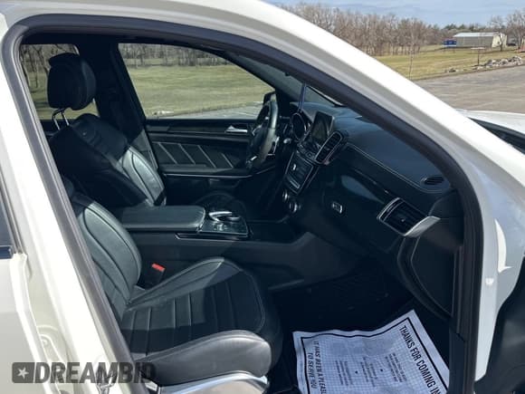 ✅ 2019 Mercedes-Benz GLS 63 AMG • VIN: 4JGDF7FE9KB210322 • Лот: 50453105. Опубликован ранее на Copart с пробегом 44 984 миль. Бесплатный доступ к архиву аукционных продаж из США и подробный отчёт об истории автомобиля на DreamBid. Изображение 5.