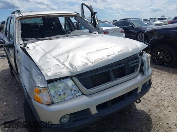 ✅ 2003 Ford Explorer XLT • VIN: 1FMZU73W53ZA27307 • Lot: 42332040. Listed on IAAI with 173,335 mi. Free auction sales archive from the USA and detailed vehicle history report at DreamBid. Image 13.