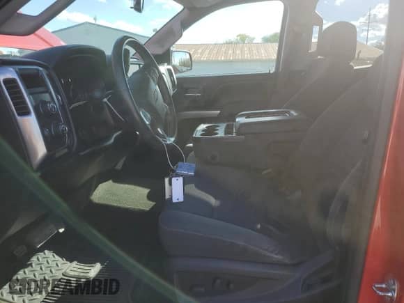 2017 Chevrolet Silverado 1500 LT с VIN 1GCVKREH1HZ175965, выставлен на аукционе Copart как лот 87029495 с пробегом 58 763 миль миль и Списание • Salvage title. История ставок и продаж доступна на DreamBid. Изображение 7.