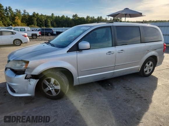 ✅ 2011 Dodge Grand Caravan Crew • VIN: 2D4RN5DG7BR657029 • Lot: 85135995. Wystawiony na Copart z przebiegiem 193 260 mil. Bezpłatny archiwum sprzedaży aukcyjnych z USA i szczegółowy raport historii pojazdu na DreamBid. Zdjęcie 1.