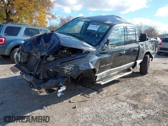 ✅ 2005 Dodge 2500 SLT • VIN: 3D7KS28CX5G796326 • Лот: 43545340. Опубликован ранее на IAAI с пробегом 171 614 миль. Бесплатный доступ к архиву аукционных продаж из США и подробный отчёт об истории автомобиля на DreamBid. Изображение 2.