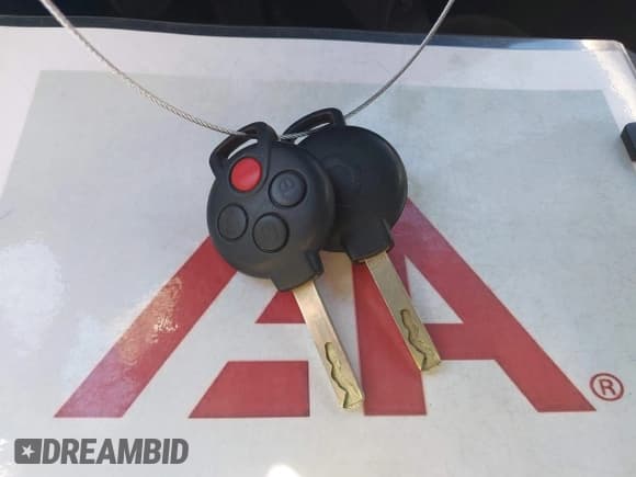 ✅ 2008 Smart fortwo Pure • VIN: WMEEJ31X68K159381 • Lot: 43698841. Listed on IAAI with 192,774 mi. Free auction sales archive from the USA and detailed vehicle history report at DreamBid. Image 11.