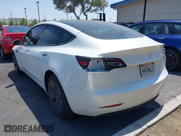 ✅ 2023 Tesla Model 3 • VIN: 5YJ3E1EA5PF491361 • Lot: 42460330. Wystawiony na IAAI z przebiegiem 21 527 mil. Bezpłatny archiwum sprzedaży aukcyjnych z USA i szczegółowy raport historii pojazdu na DreamBid. Zdjęcie 3.