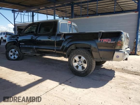 ✅ 2008 Toyota Tacoma • VIN: 3TMMU52N28M007083 • Lot: 80031225. Listed on Copart with 175,559 mi. Free auction sales archive from the USA and detailed vehicle history report at DreamBid. Image 2.