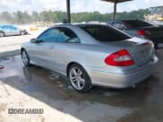 ✅ 2006 Mercedes-Benz CLK 350 • VIN: WDBTJ56JX6F176047 • Lot: 43245858. Wystawiony na IAAI z przebiegiem 212 553 mil. Bezpłatny archiwum sprzedaży aukcyjnych z USA i szczegółowy raport historii pojazdu na DreamBid. Zdjęcie 3.